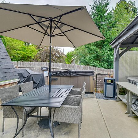 Puget Sound Cabin With Hot Tub And Water Views! Bremerton Exterior foto